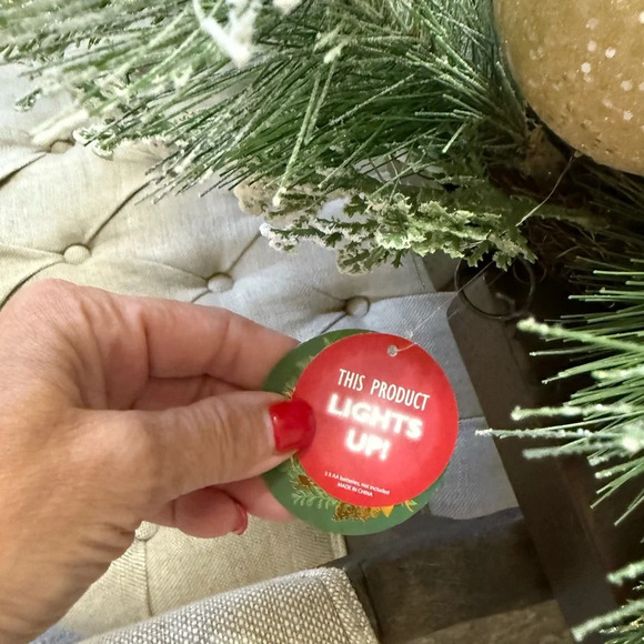 Christmas wreath neutrals burlap 26 inches - Picture 7 of 7